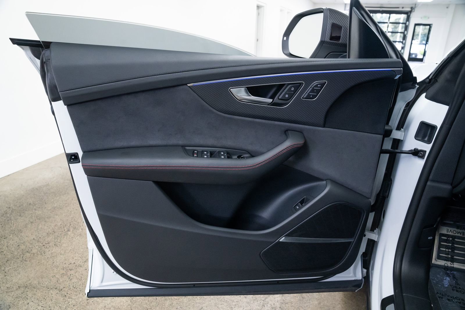 Used 2026 Audi RS Q8 performance image 17