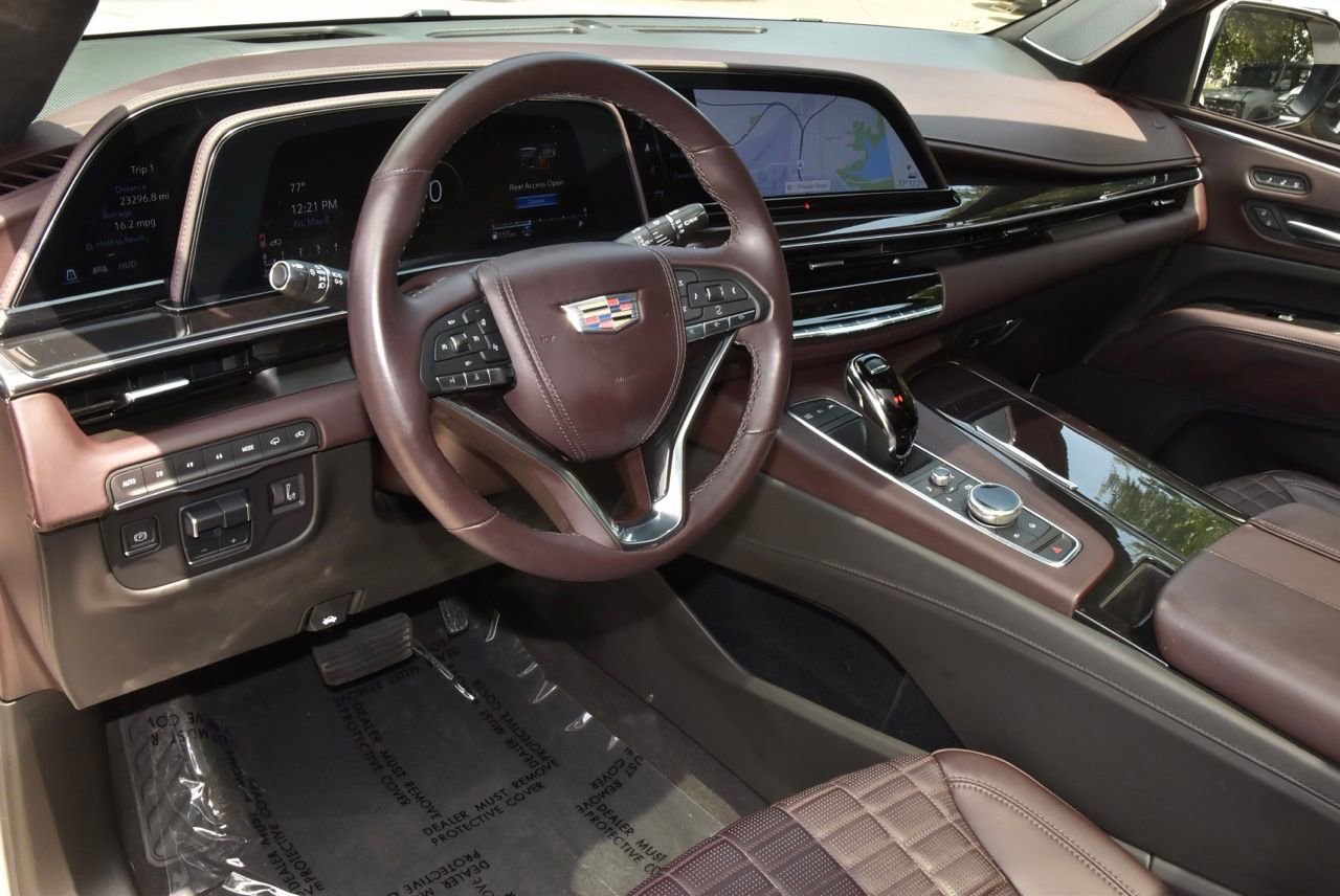 Used 2023 Cadillac Escalade ESV Sport Platinum w/ LPO, ONYX Package AWD/4WD image 36