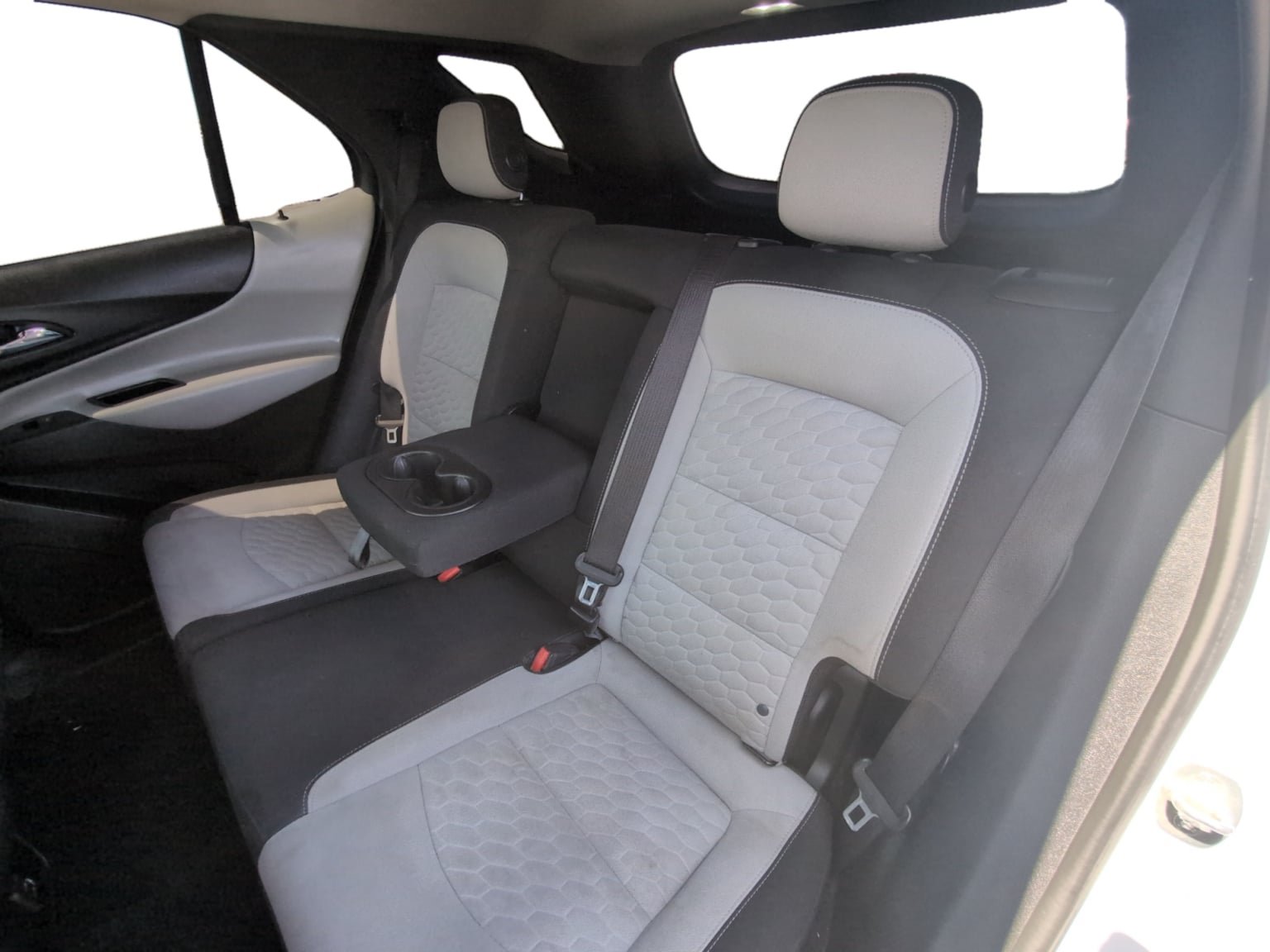 Used 2020 Chevrolet Equinox LS w/ LS Convenience Package FWD image 16