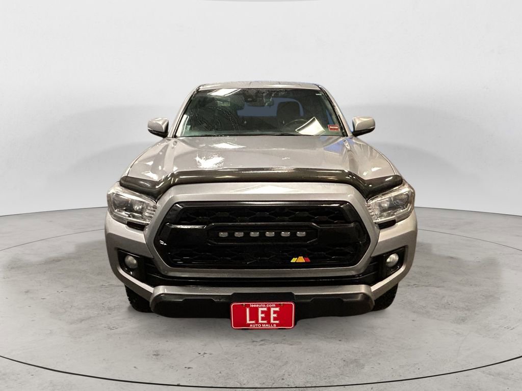 Used 2019 Toyota Tacoma TRD Off-Road w/ Technology Package AWD/4WD image 7