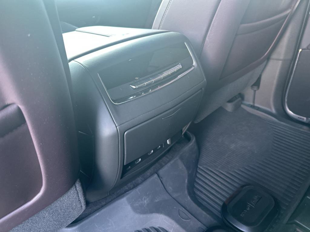 Used 2023 Cadillac Escalade Sport Platinum image 14