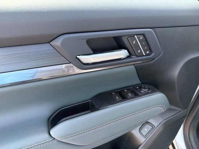 New 2026 GMC Terrain AT4 w/ Convenience Package III AWD/4WD image 18