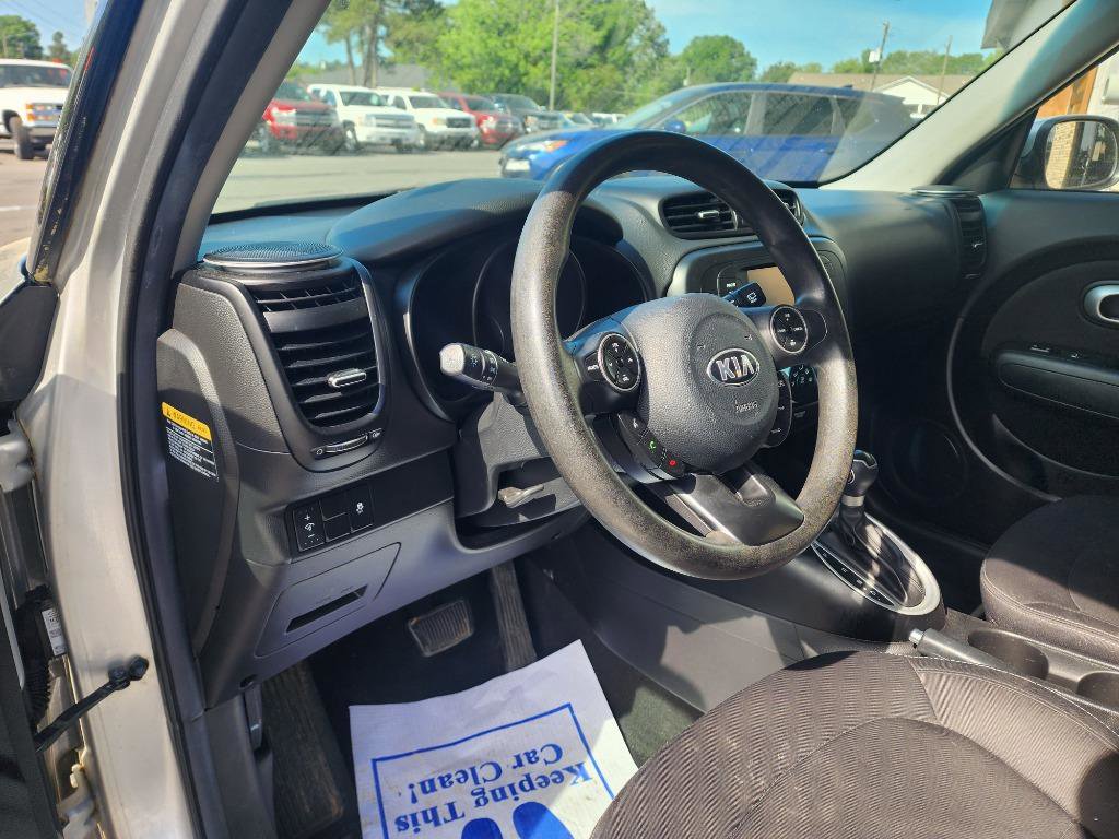 Used 2019 Kia Soul FWD image 15