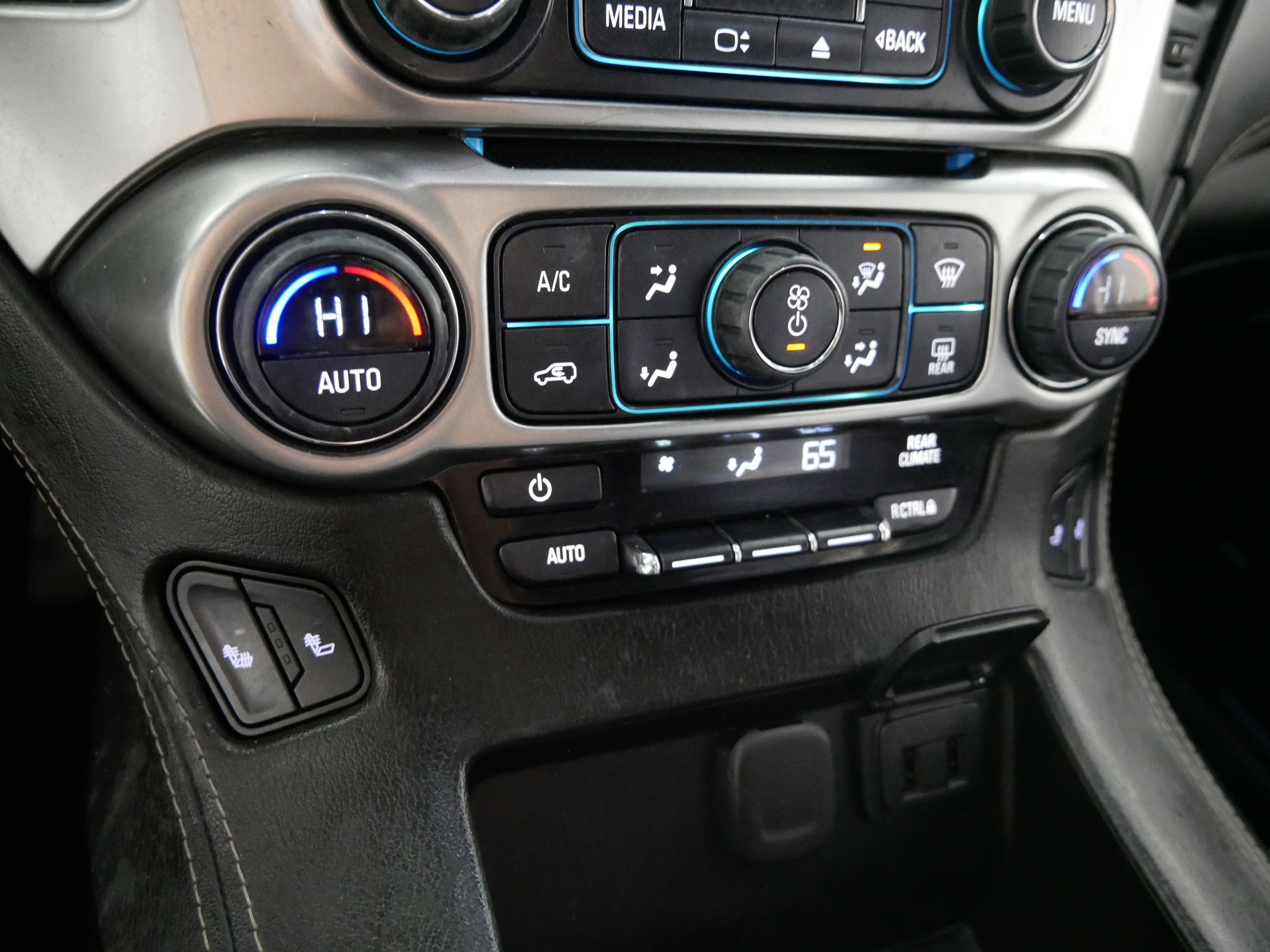 Used 2016 Chevrolet Tahoe LT w/ Luxury Package image 23