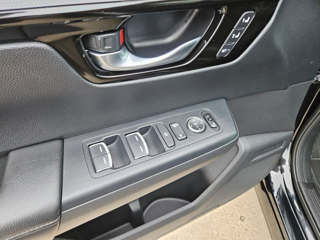 Used 2025 Honda CR-V EX-L image 15