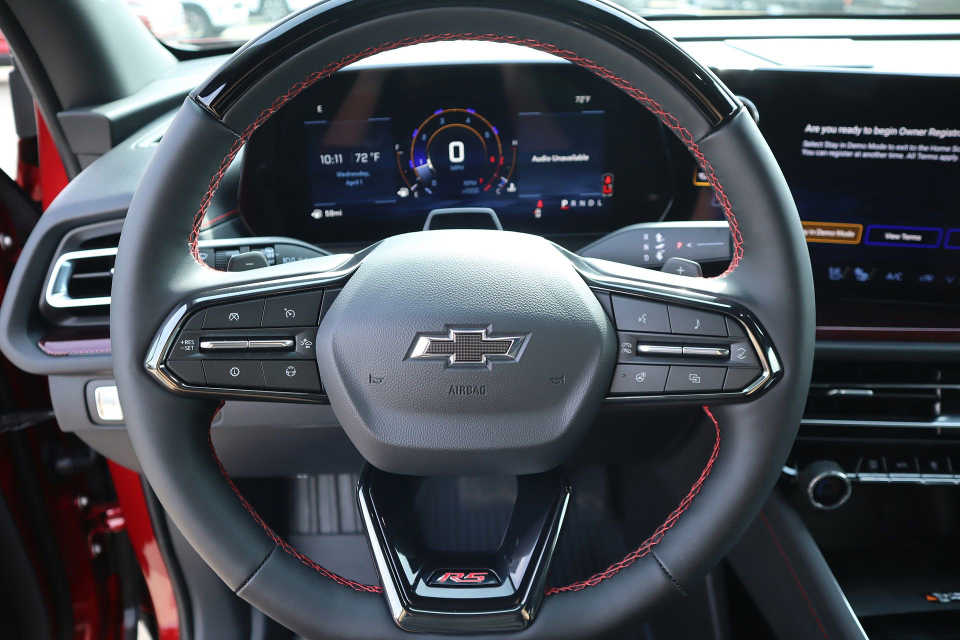 New 2026 Chevrolet Traverse RS image 2