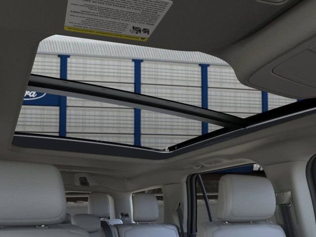 New 2025 Ford Expedition Active image 22