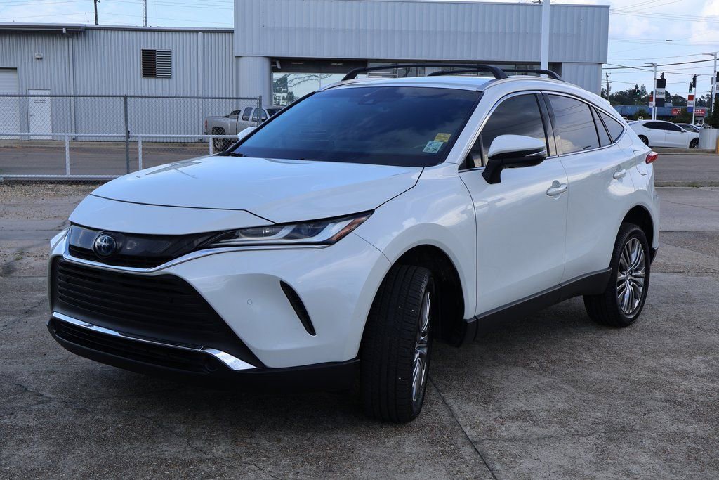 Used 2022 Toyota Venza XLE image 22