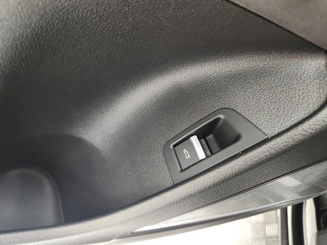 Used 2019 Audi Q8 Prestige image 51