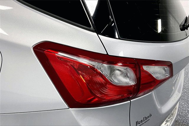 Used 2018 Chevrolet Equinox LS image 22