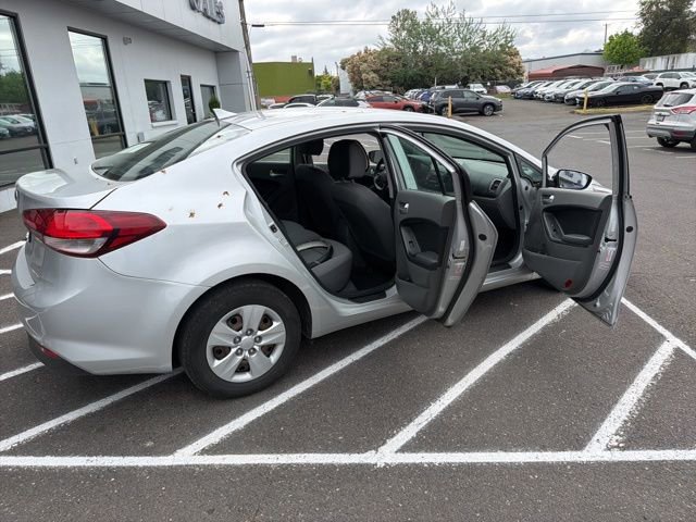 Used 2018 Kia Forte LX FWD image 10