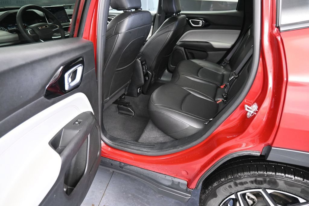 Used 2025 Jeep Compass Limited AWD/4WD image 16