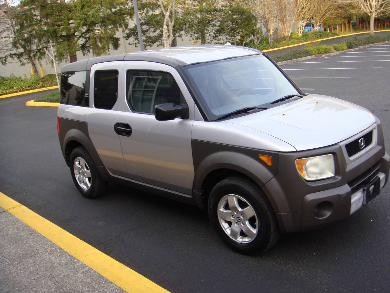 Used 2003 Honda Element EX image 2
