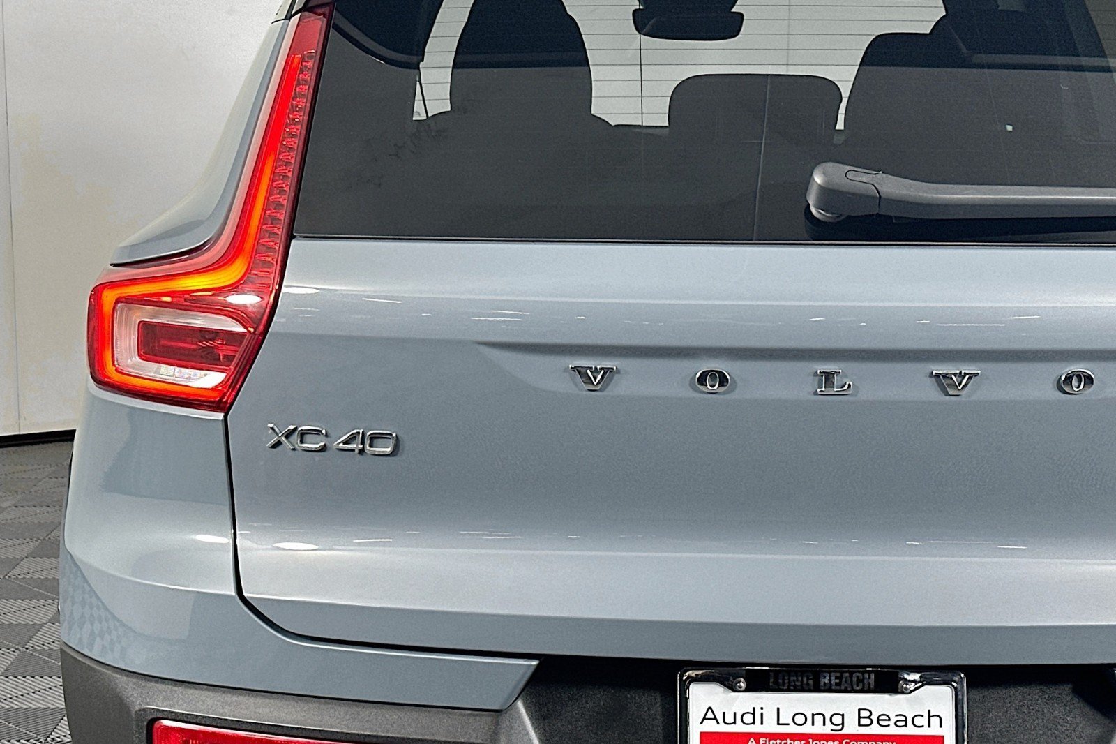 Used 2023 Volvo XC40 Recharge Core AWD/4WD image 17