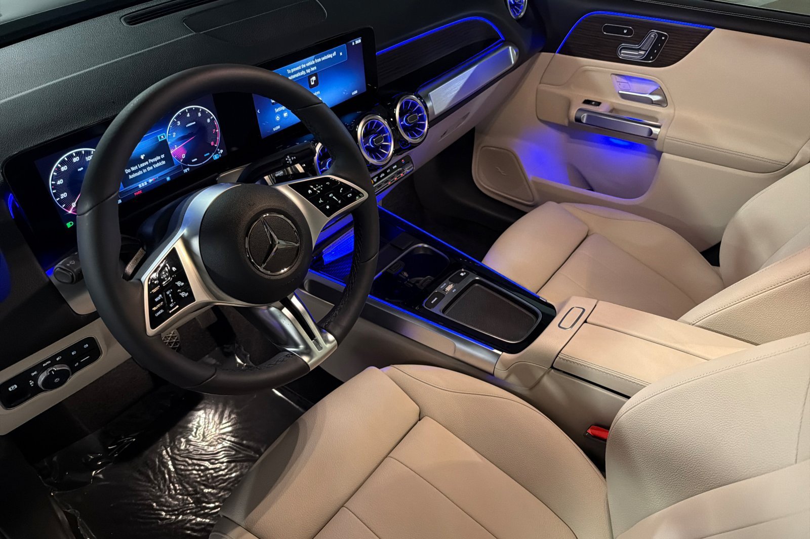 New 2026 Mercedes-Benz GLB 250 image 9