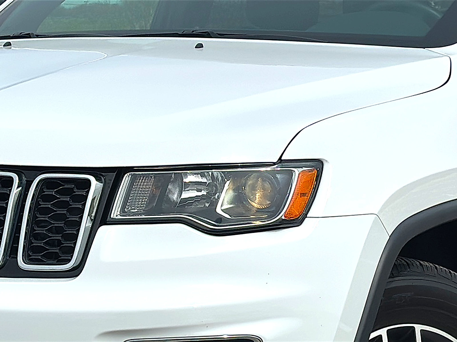 Used 2021 Jeep Grand Cherokee Limited image 4