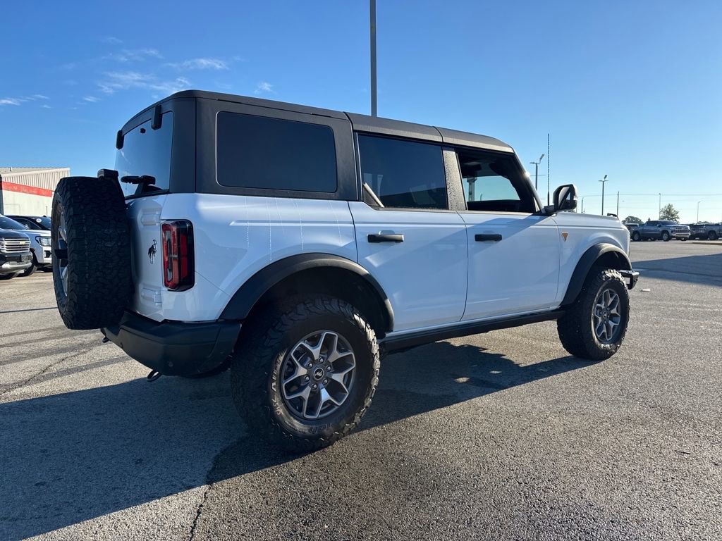 Used 2025 Ford Bronco Badlands image 5