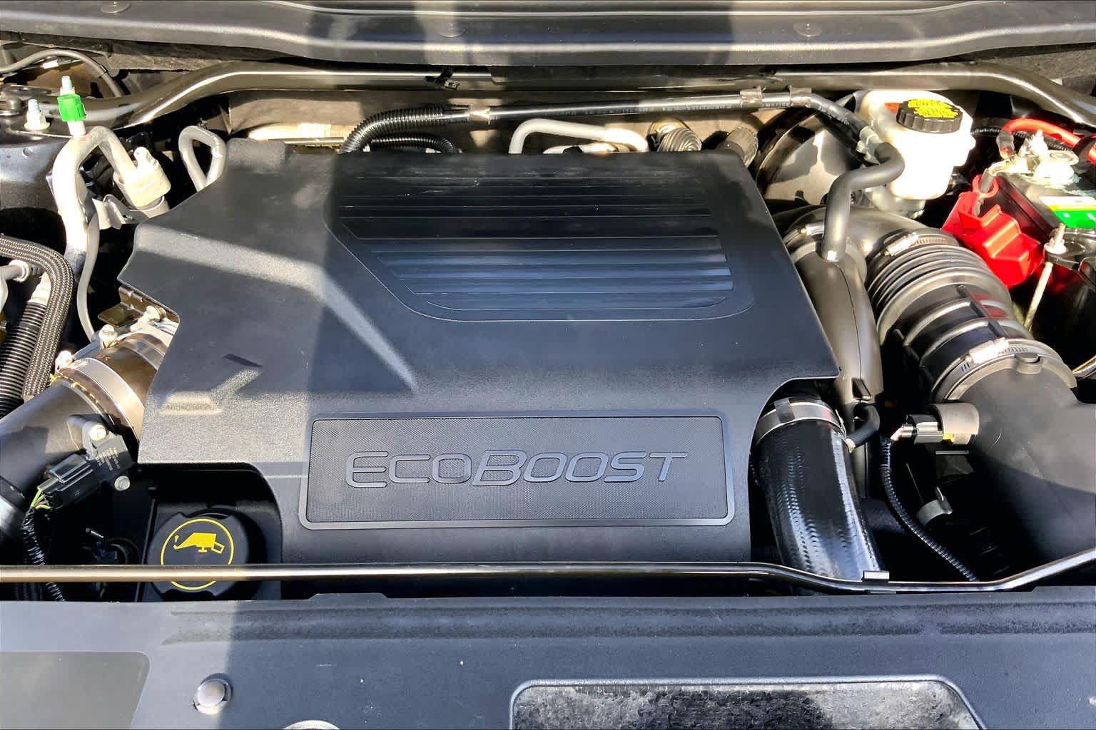 Used 2019 Ford Explorer Platinum AWD/4WD image 32