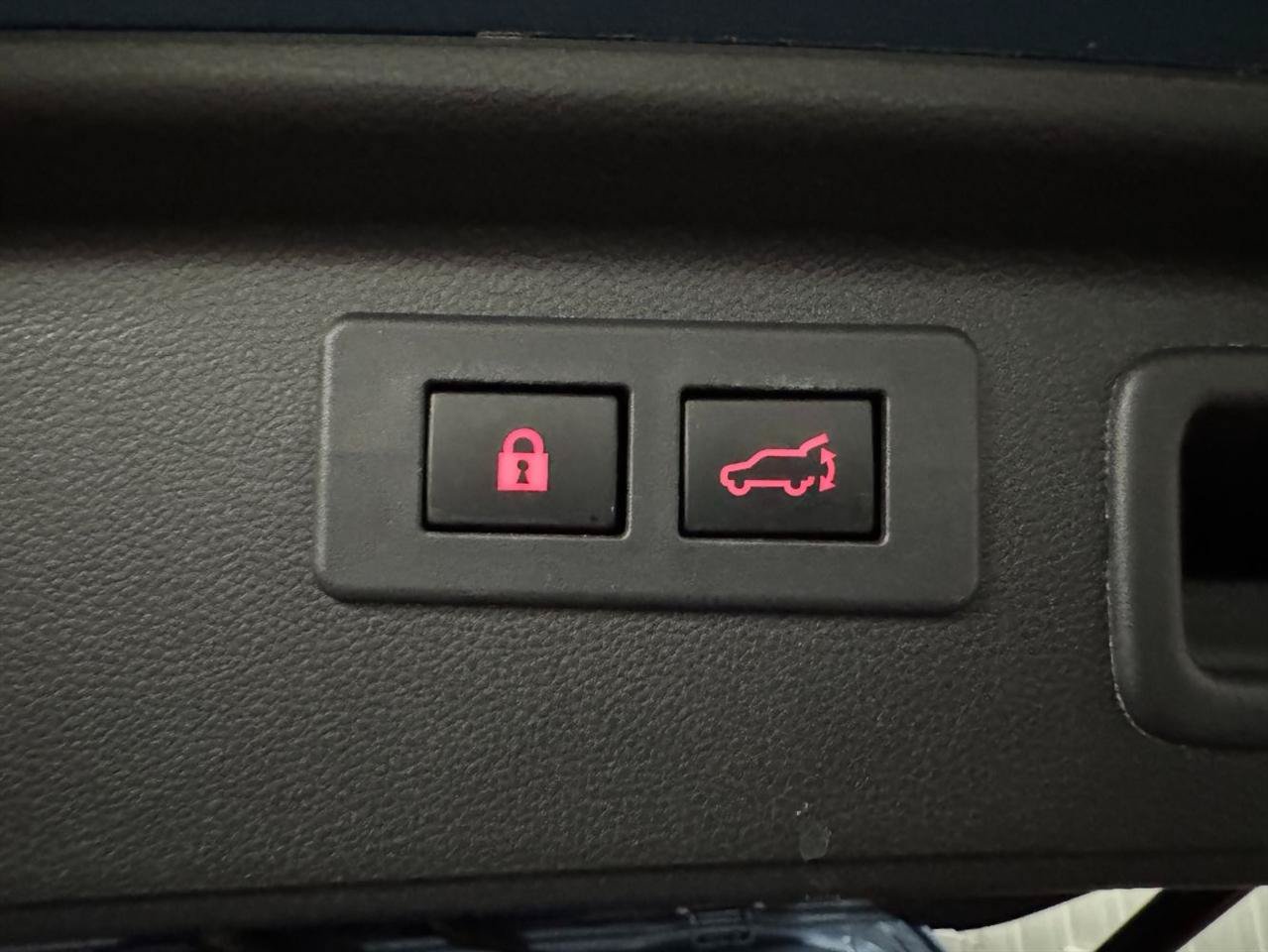 Used 2019 Subaru Forester Premium AWD/4WD image 10