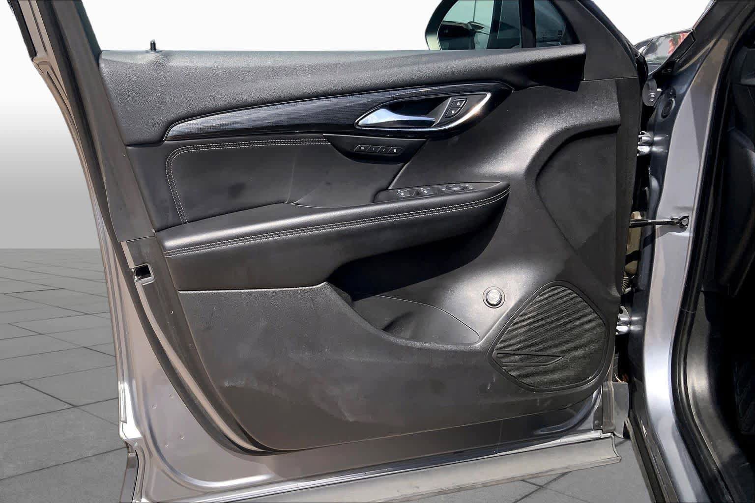 Used 2022 Buick Envision Essence w/ Safety Package FWD image 21