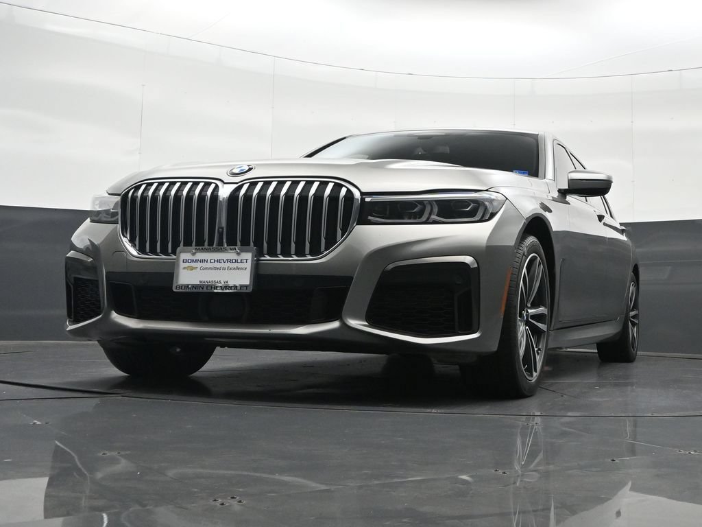 Used 2022 BMW 750i xDrive w/ M Sport Package AWD/4WD image 39