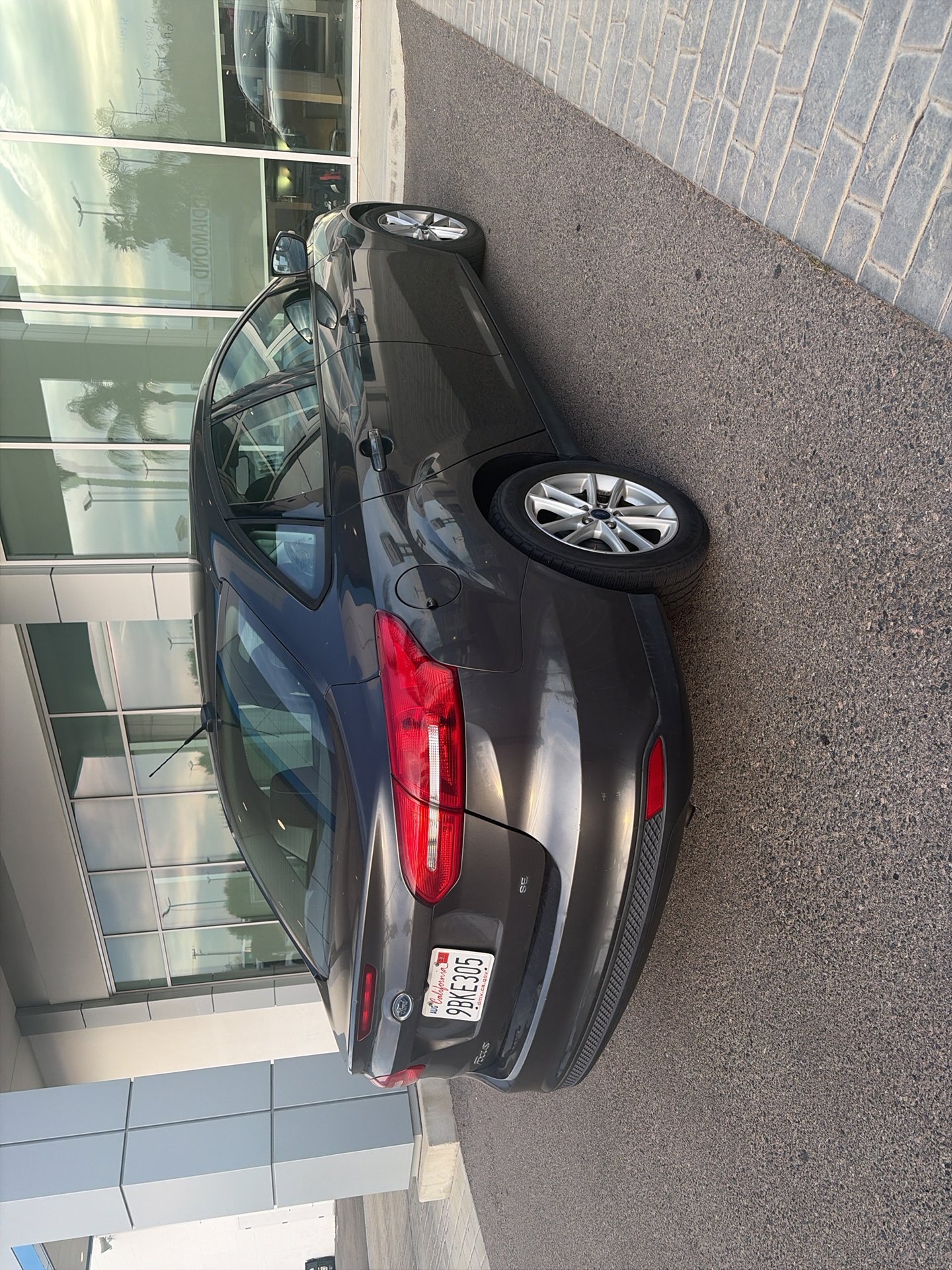 Used 2016 Ford Focus SE image 4