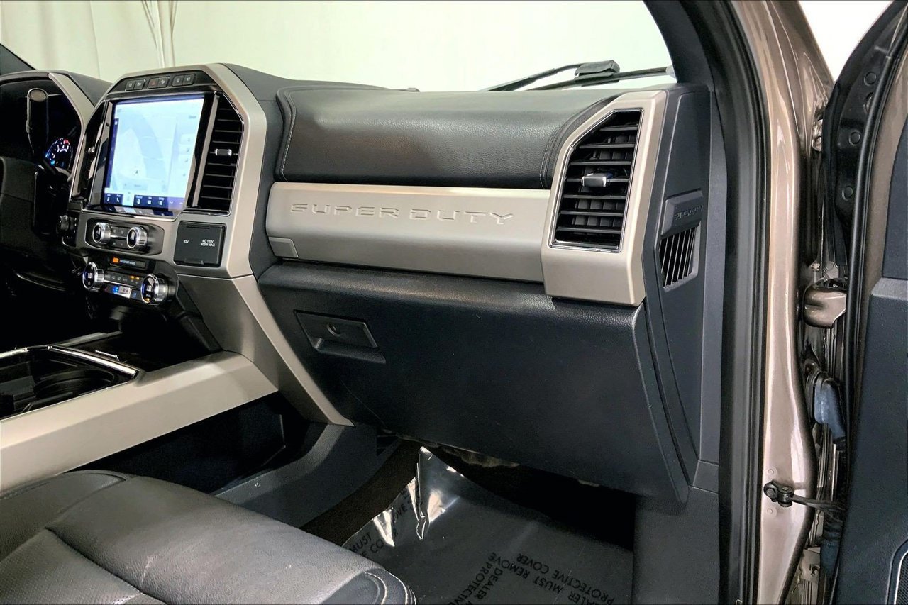 Used 2022 Ford F350 Lariat w/ Lariat Ultimate Package AWD/4WD image 16