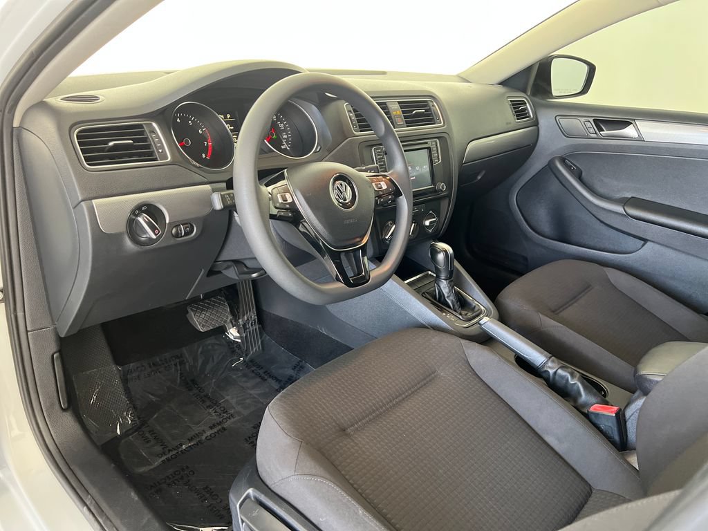 Used 2016 Volkswagen Jetta SE FWD image 19