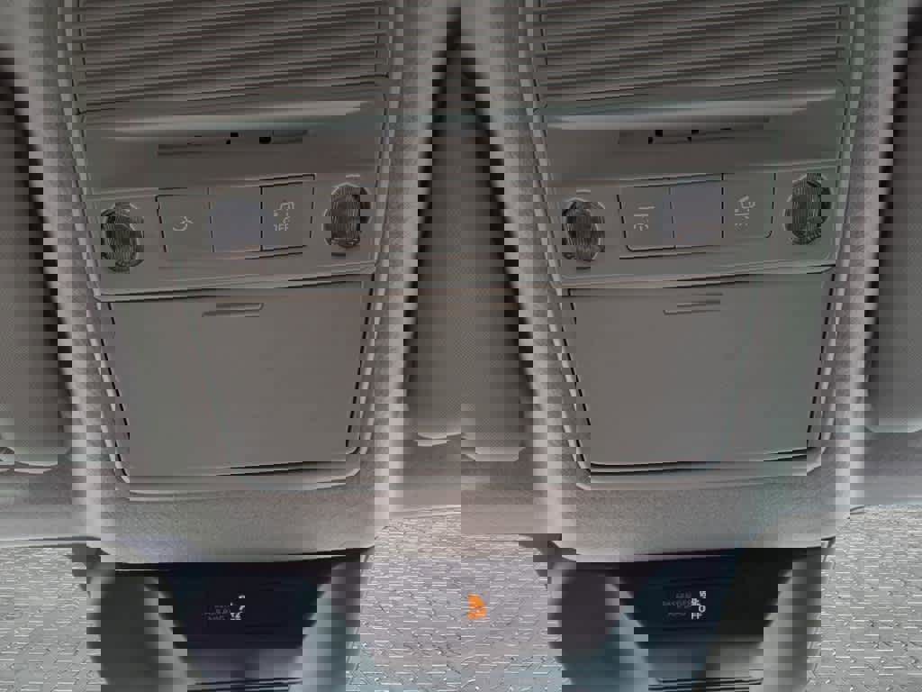 New 2025 Nissan Kicks SR image 21