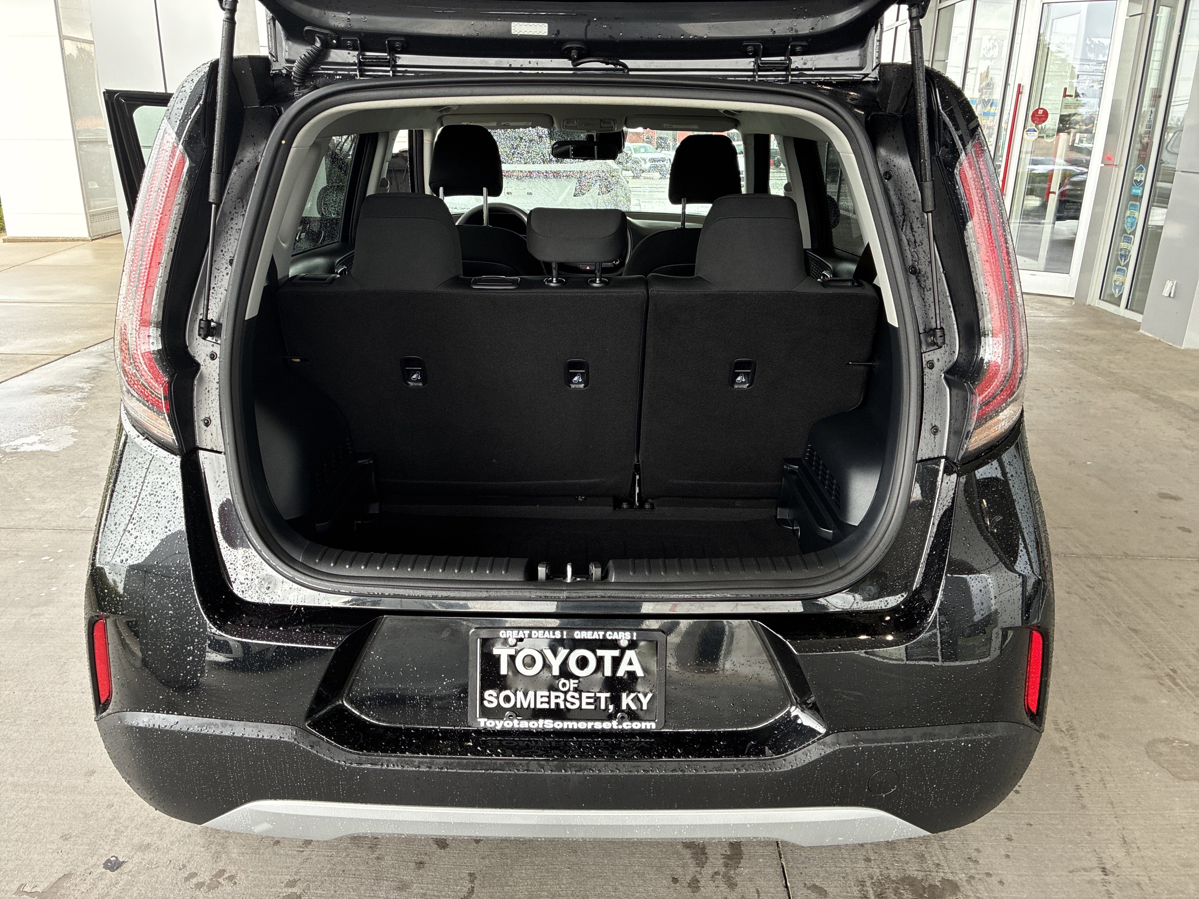 Used 2023 Kia Soul LX w/ LX Technology Package image 16