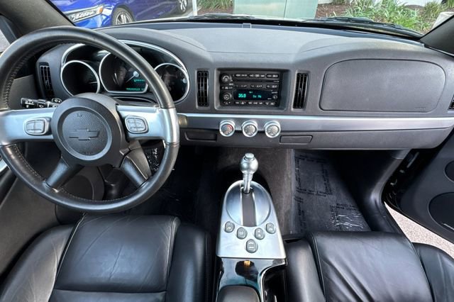 Used 2004 Chevrolet SSR w/ Preferred Equipment Group image 14