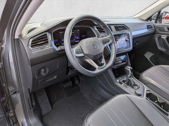 Used 2023 Volkswagen Tiguan SE w/ Panoramic Sunroof Package AWD/4WD image 10