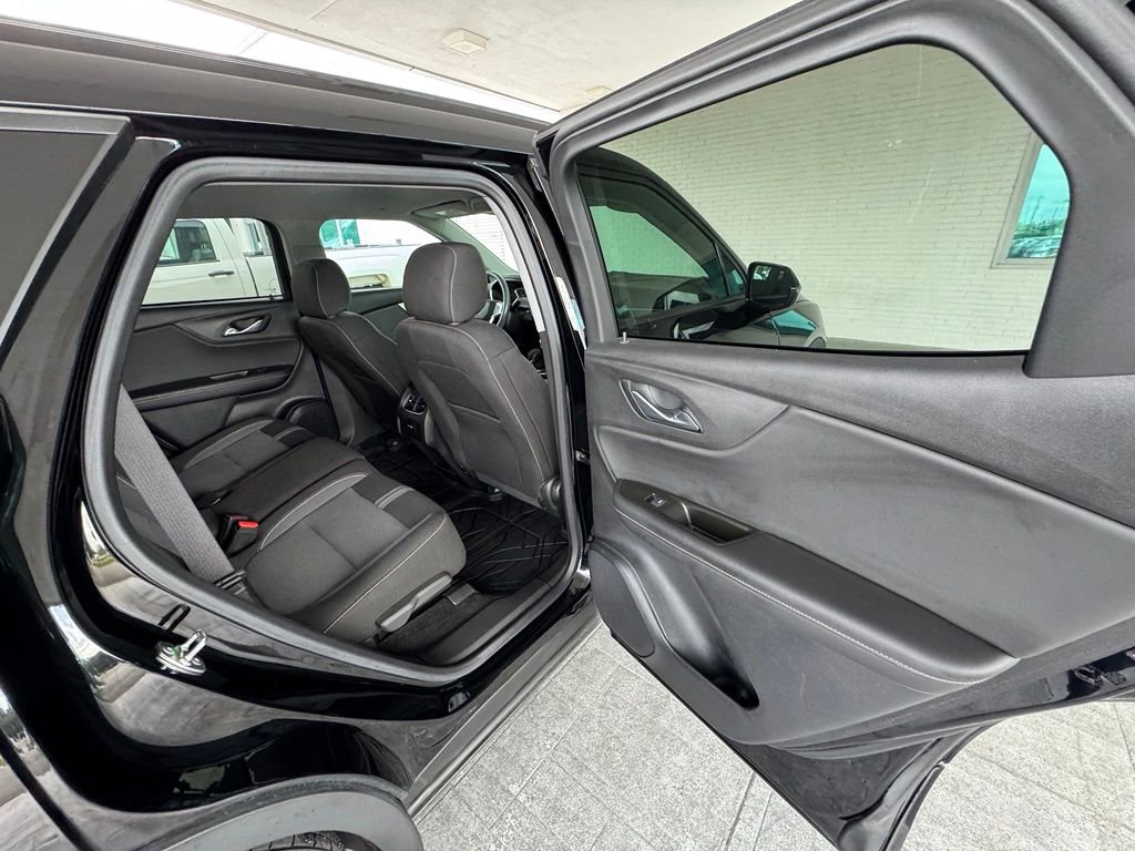 Used 2024 Chevrolet Blazer LT w/ Convenience Package FWD image 23