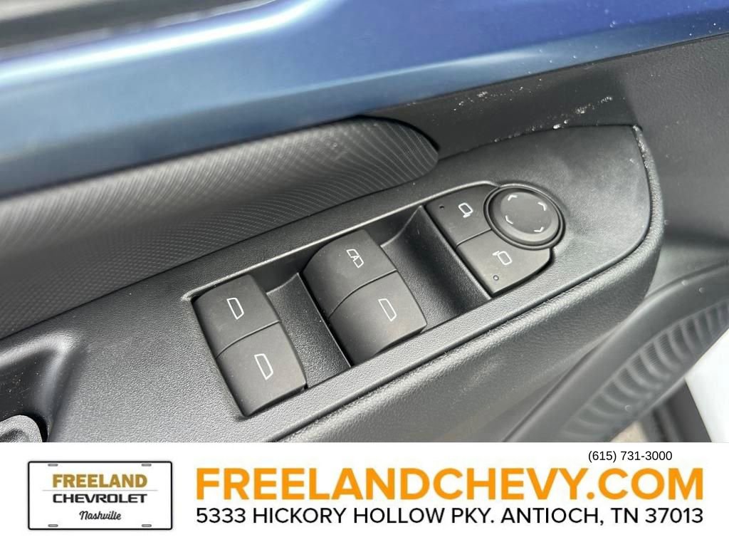 New 2025 Chevrolet Equinox EV LT w/ Convenience Package II image 15