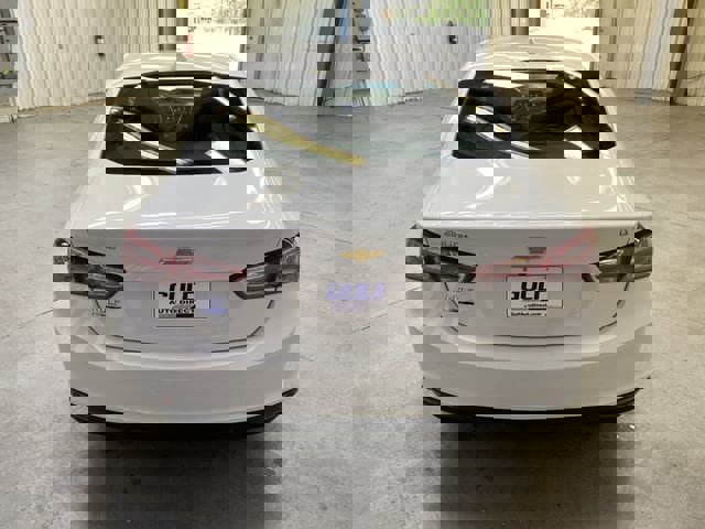 Used 2022 Chevrolet Malibu LT FWD image 7