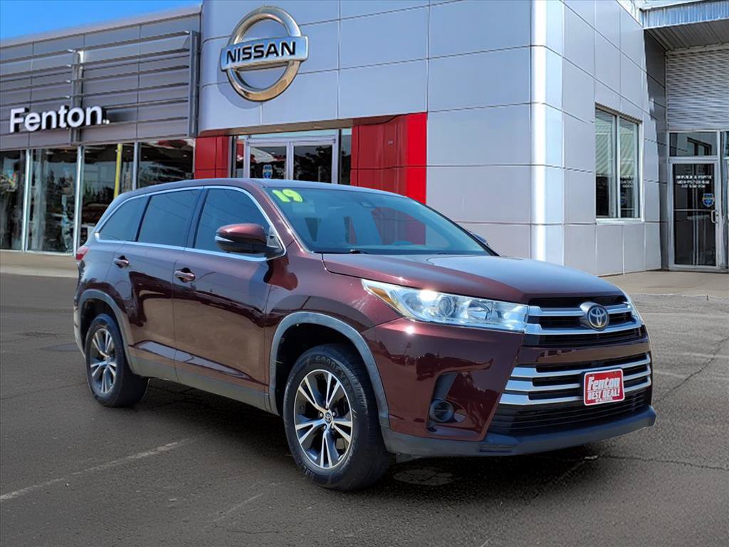Used 2019 Toyota Highlander LE