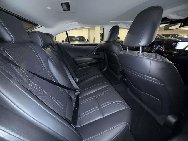 Certified 2021 Lexus ES 300h w/ Accessory Package image 16
