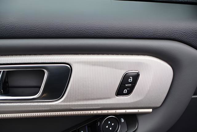 New 2026 Ford Explorer Active image 21