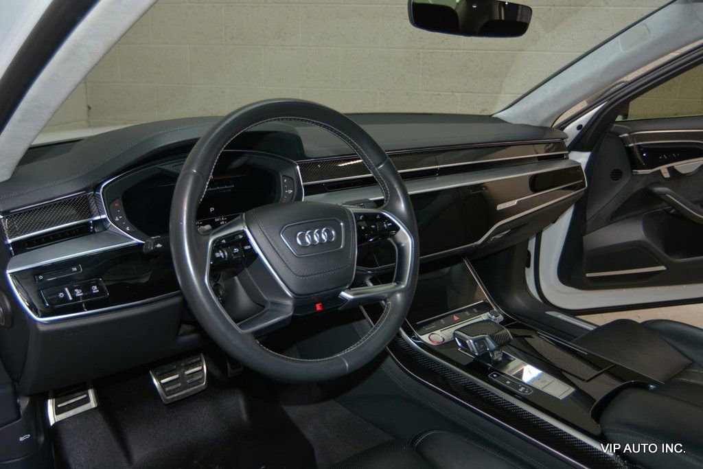 Used 2020 Audi S8 L w/ S8 Executive Package image 11