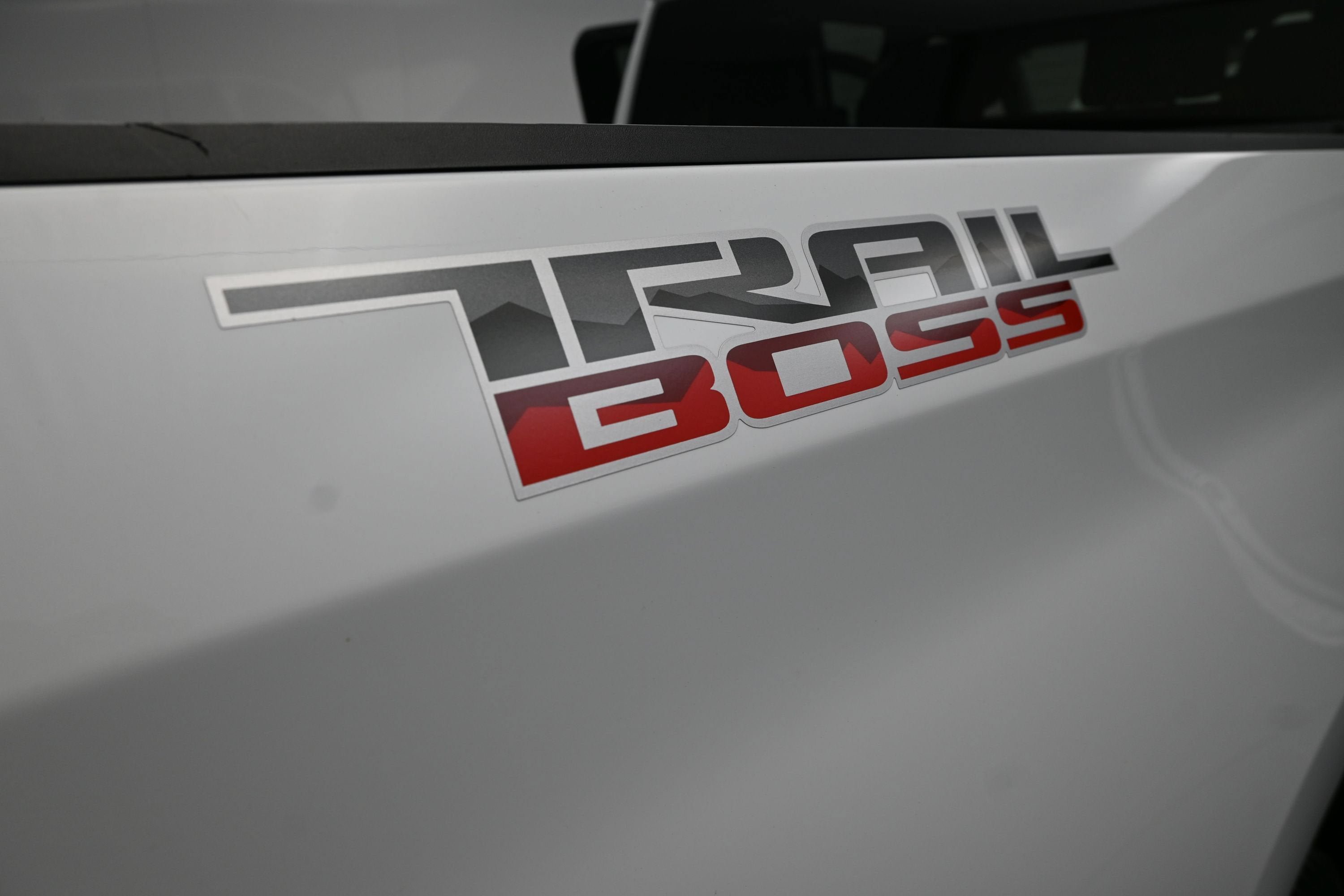 Used 2022 Chevrolet Silverado 1500 Custom Trail Boss w/ LPO, Dark Essentials Package AWD/4WD image 33