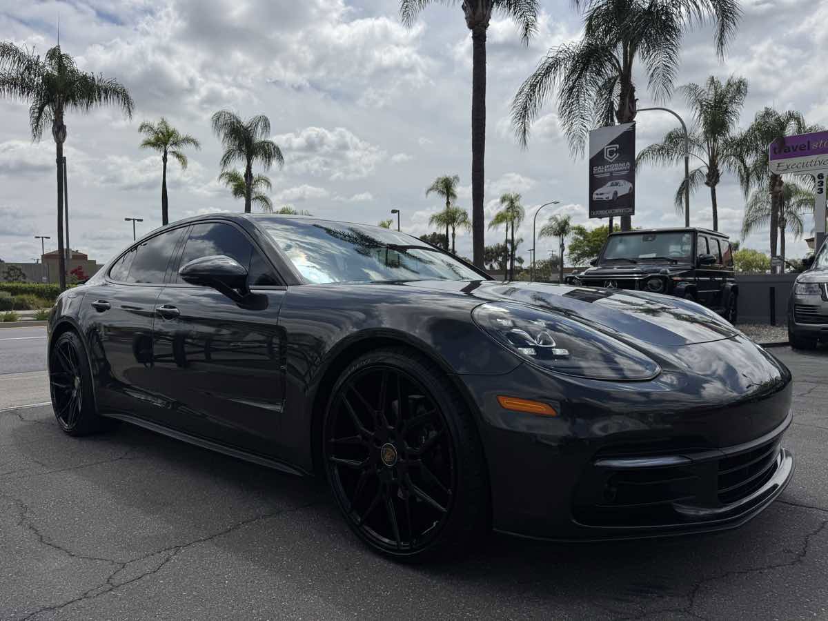 Used 2020 Porsche Panamera image 9