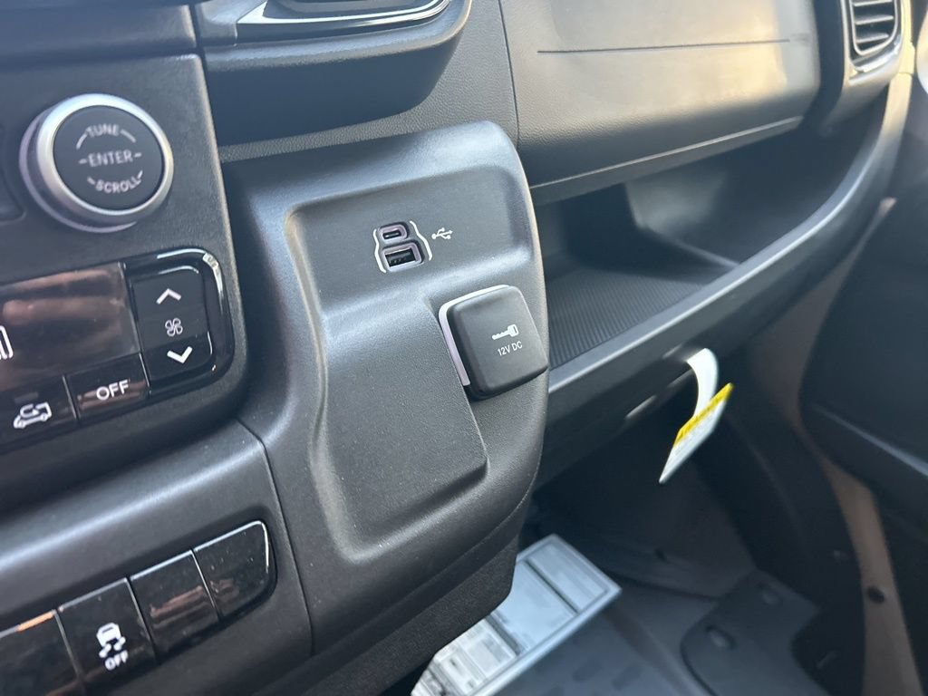 New 2026 RAM ProMaster 2500 w/ Premium Convenience Group FWD image 39