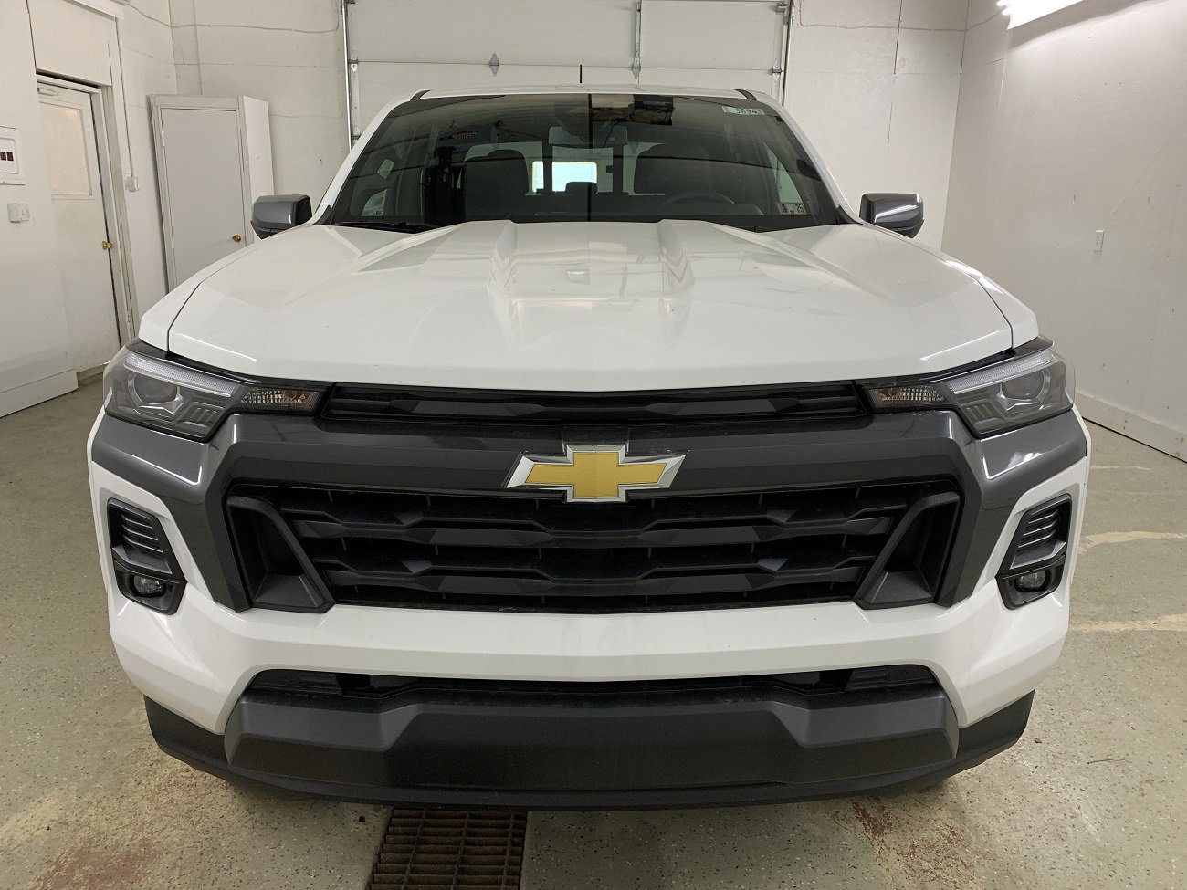New 2024 Chevrolet Colorado LT w/ LT Convenience Package III image 2
