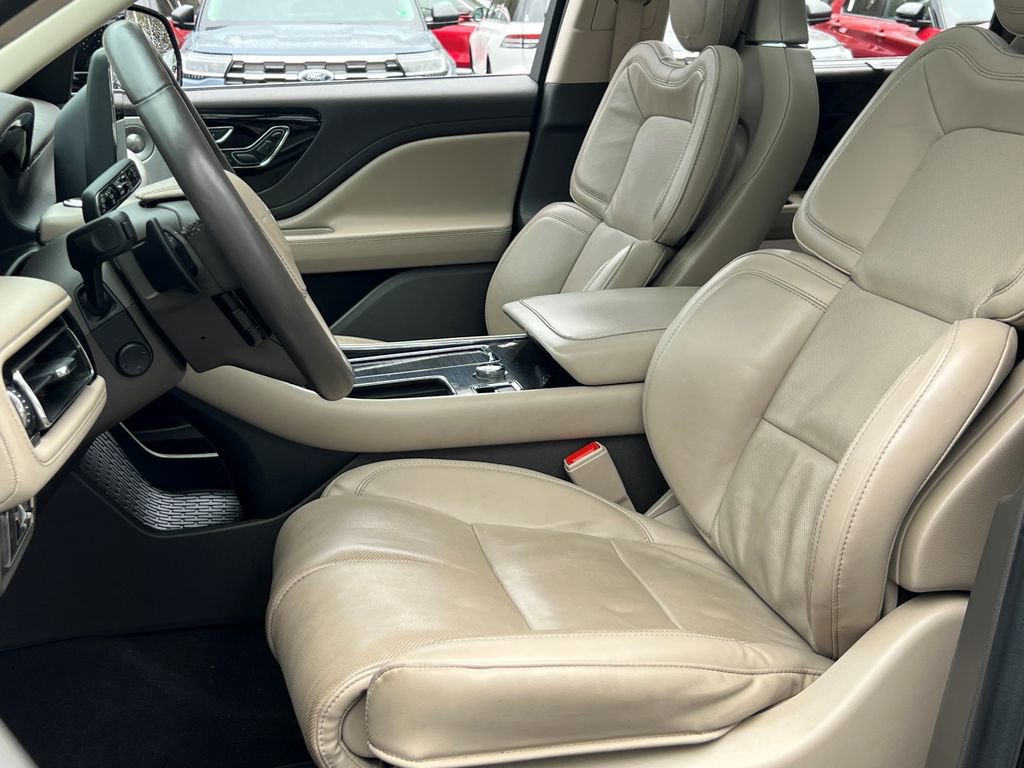 Certified 2022 Lincoln Aviator Reserve w/ Equipment Group 201A image 24