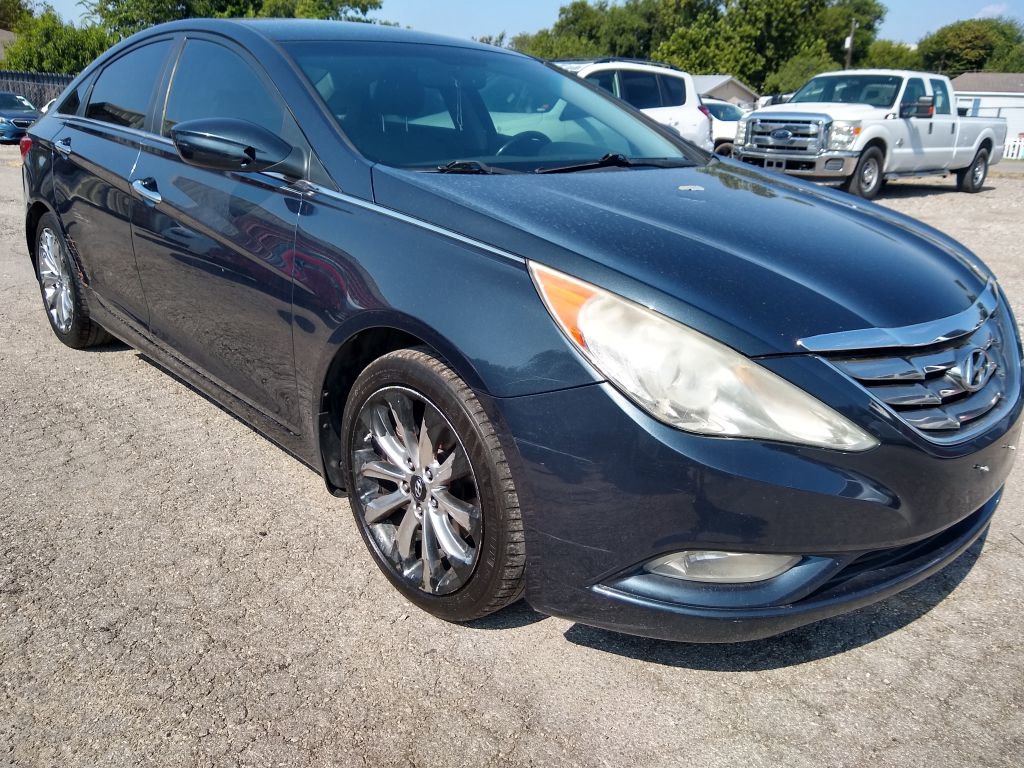 Used 2011 Hyundai Sonata SE image 2