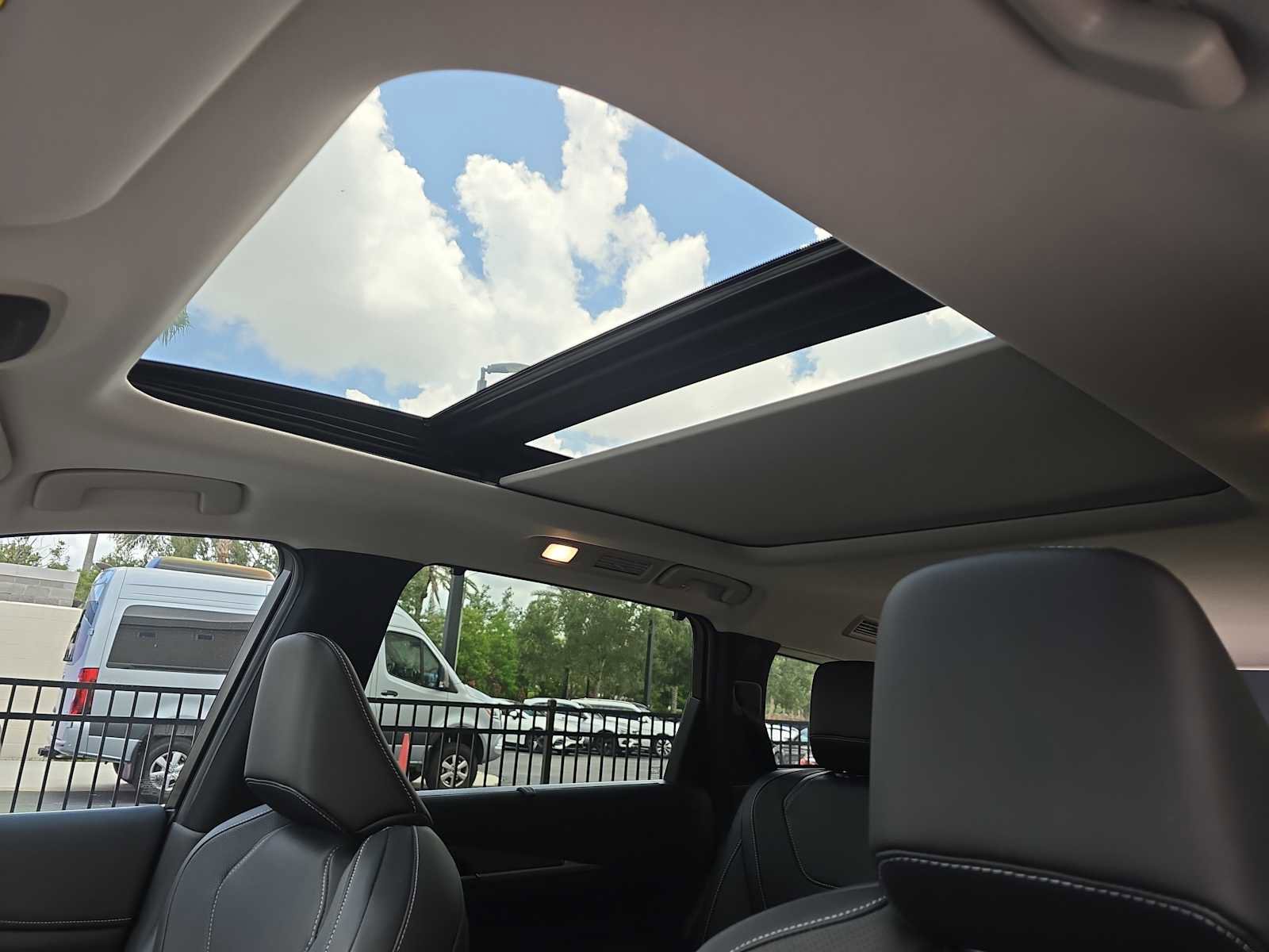 Used 2023 INFINITI QX60 Luxe w/ Cargo Package FWD image 25