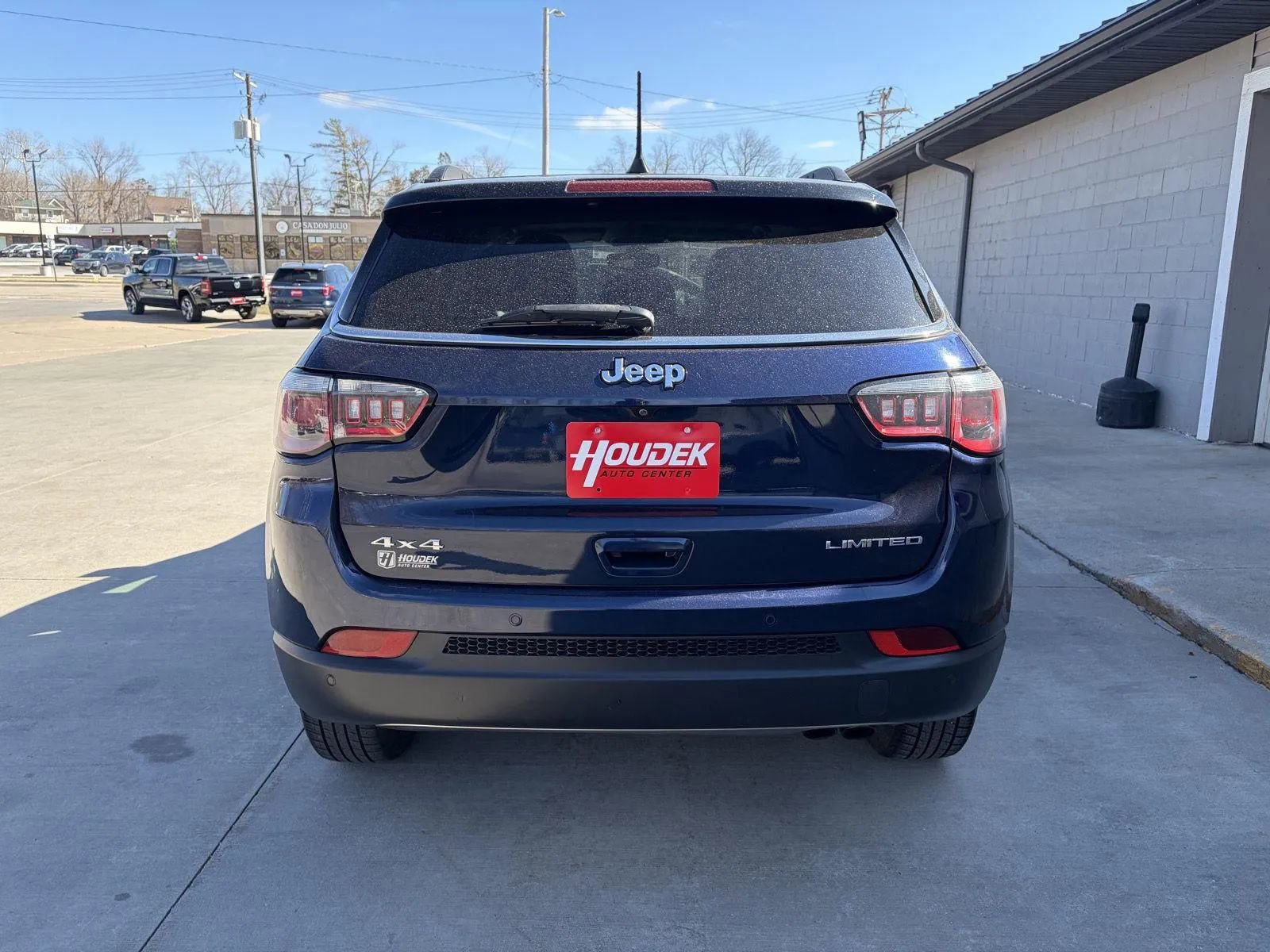 Used 2018 Jeep Compass Limited w/ Navigation Group image 7