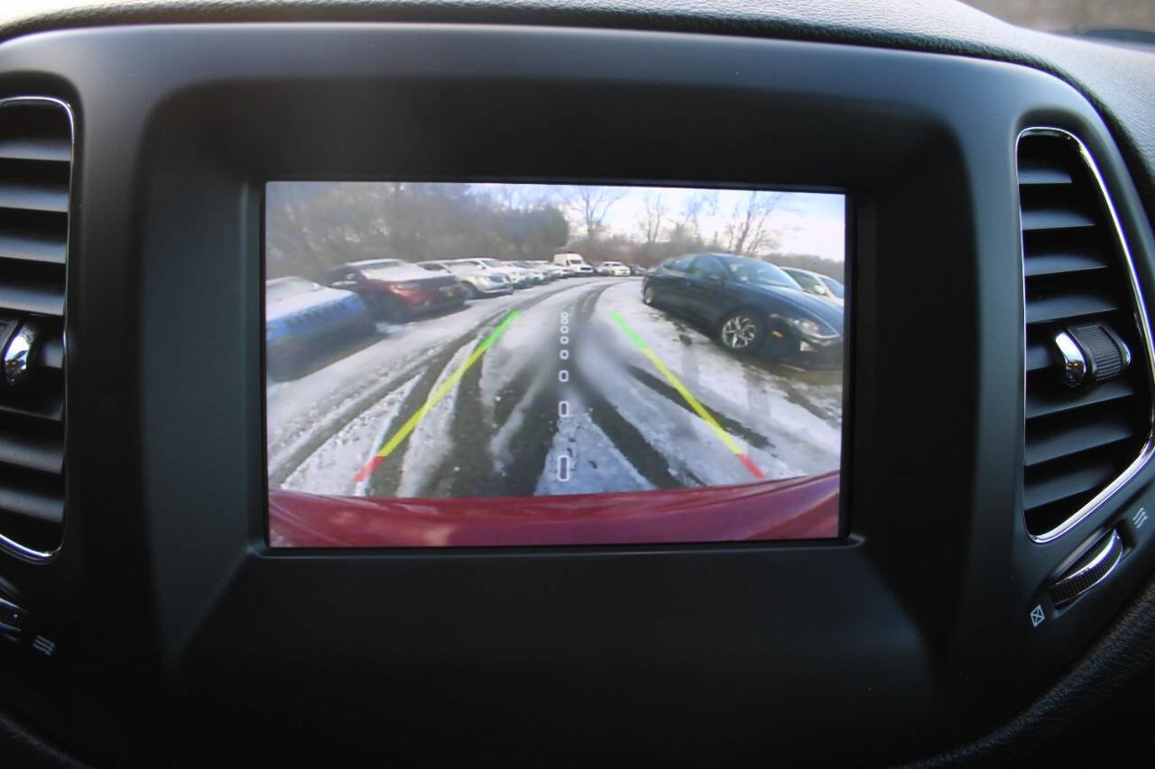 Used 2021 Jeep Compass Latitude image 33