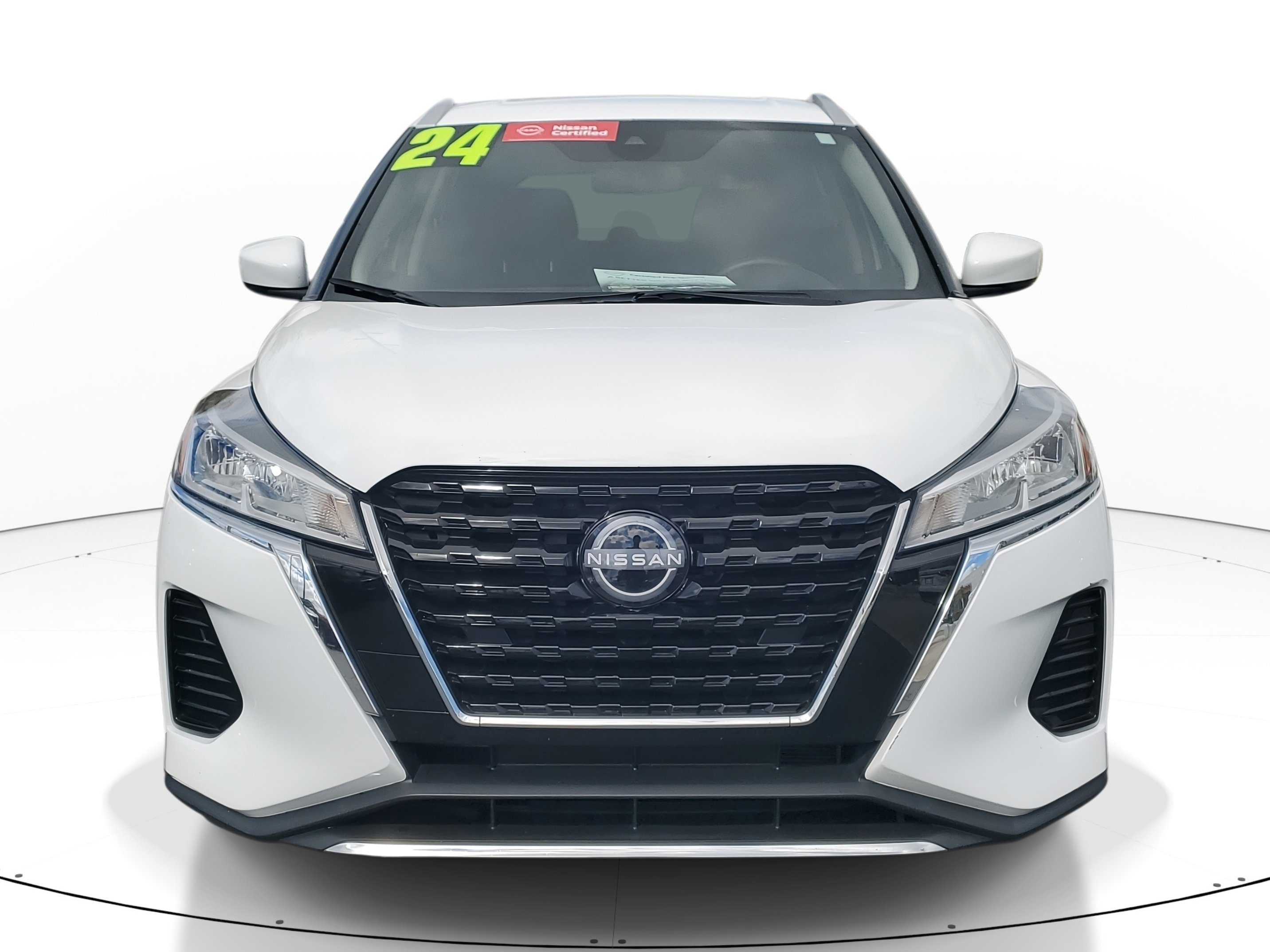 Certified 2024 Nissan Kicks SV image 2