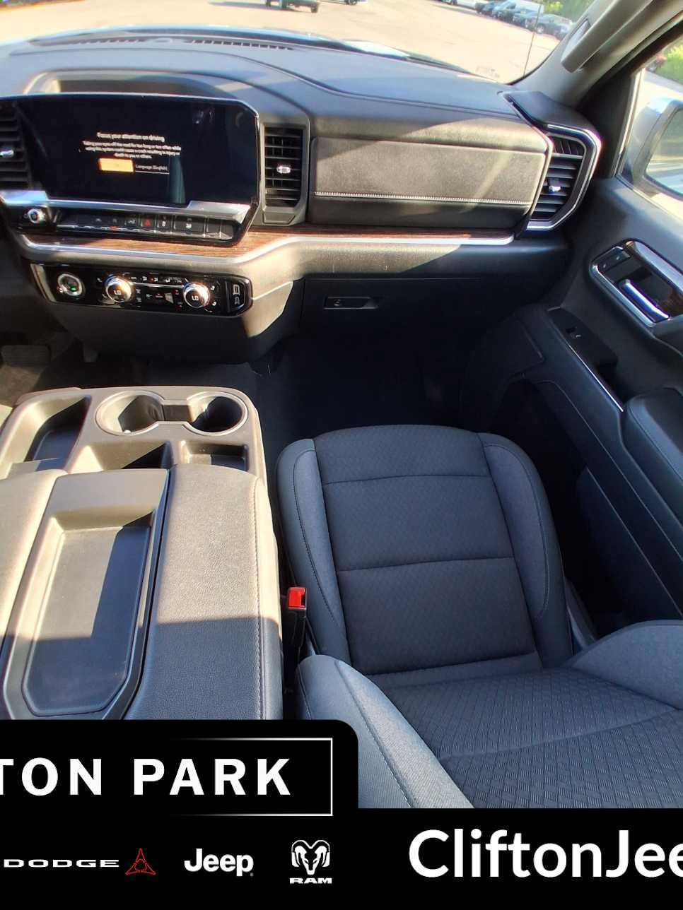 Used 2024 GMC Sierra 1500 SLE AWD/4WD image 24